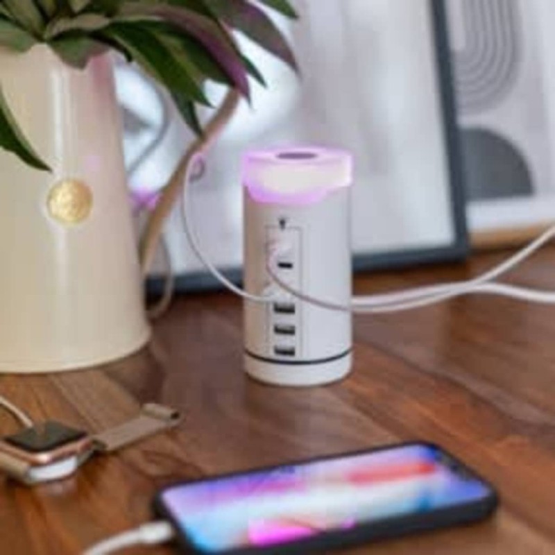 Livoo Stazione di Ricarica con Porte USB & Tipo C Bianca Livoo Stazione di Ricarica con Porte USB & Tipo C Bianca